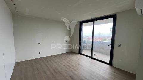 Apartamento t3 novo - gaia, porto (234m2) - 1º andar