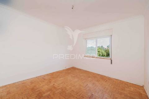 Apartamento t3 | madorna | parede