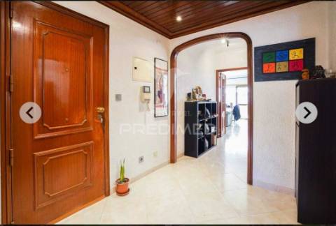 Apartamento t2 | massamá | 1 lugar de garagem | terraço