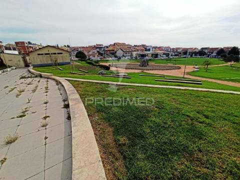 Terreno urbano à venda – localização privilegiada