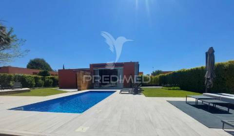 Vilmoura -moradia com piscina aquecida e vista golfe