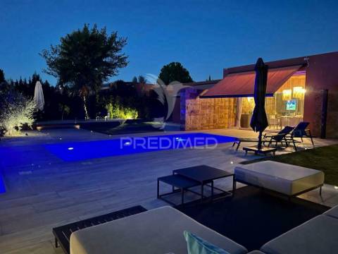 Vilmoura -moradia com piscina aquecida e vista golfe