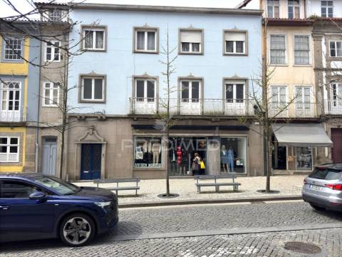 Loja para arrendar -no centro de guimarães