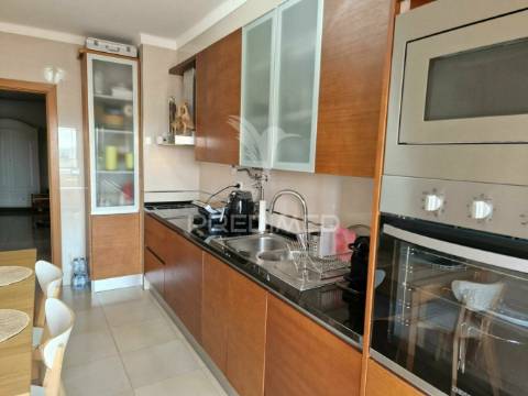 Apartamento t2, vila rosa,portimão