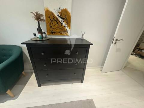 Apartamento t2 remodelado seixal perto dos barcos
