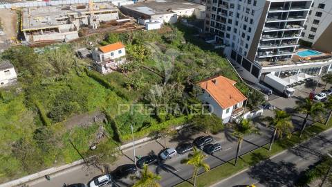 Moradia única na prestigiada estrada monumental – oportunidade rara!