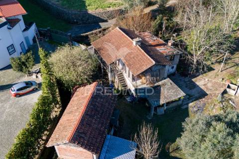 Quinta para restauro, em amares (24.740m2)