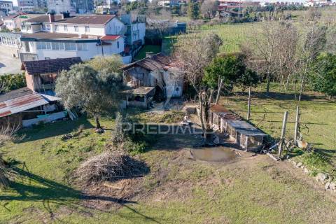 Quinta para restauro, em amares (24.740m2)