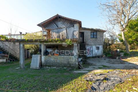 Quinta para restauro, em amares (24.740m2)