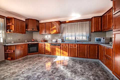 Moradia t4 + anexo t1 - fafe (1.3 ha)