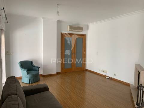 Penthouse i 7º andar na alameda das linhas torres