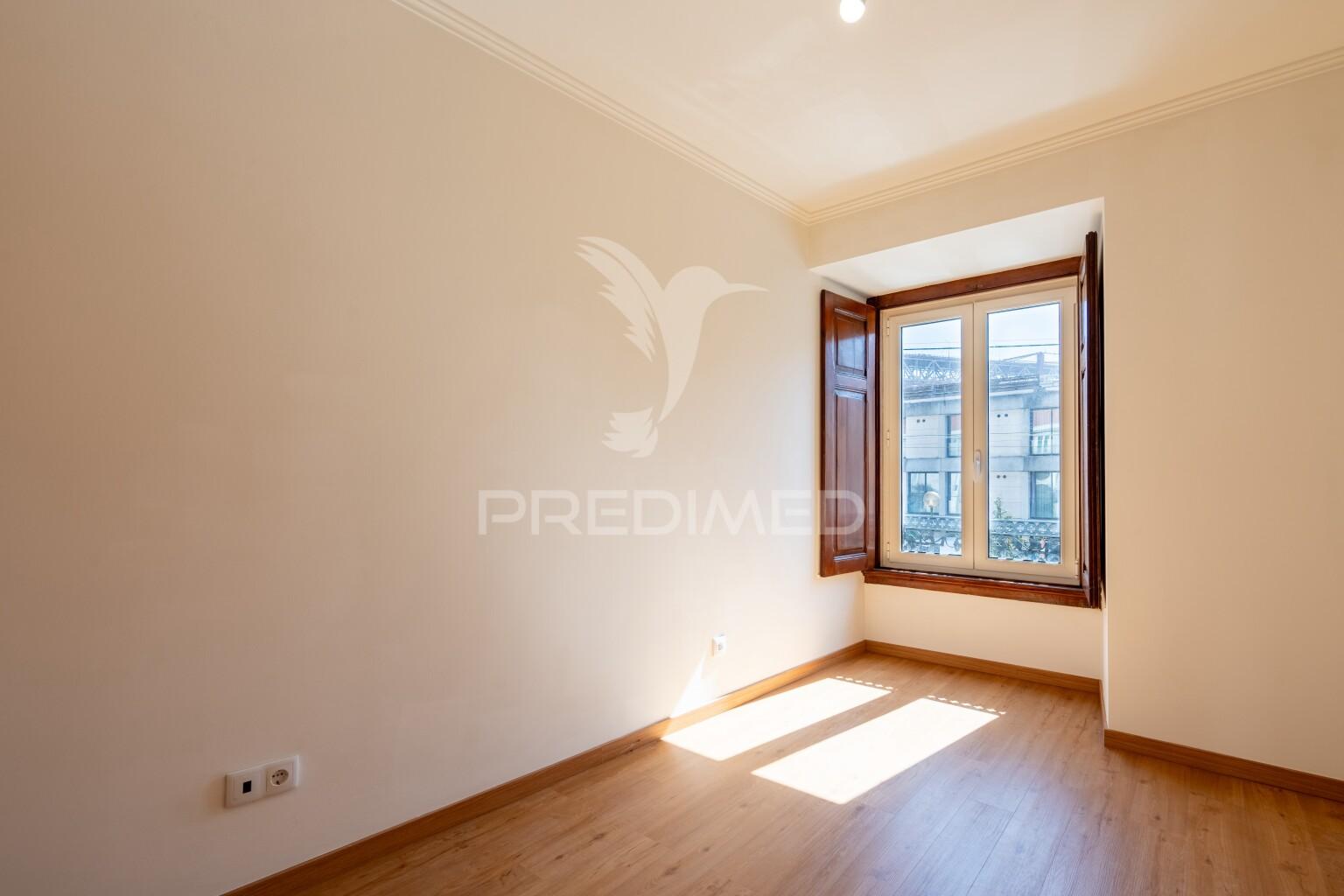 Apartamento t2 com grande terraço|na junqueira, alcântara