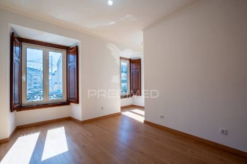 Apartamento t2 com grande terraço|na junqueira, alcântara