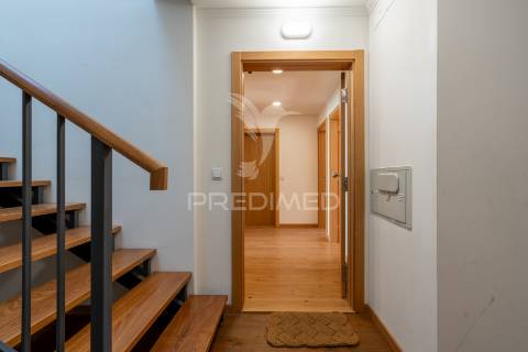 Apartamento t2 com grande terraço|na junqueira, alcântara