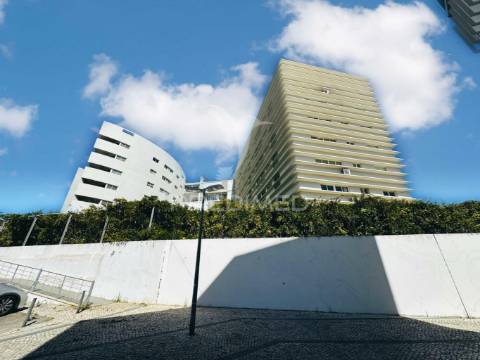 Apartamento t2 condominio fechado montalvão