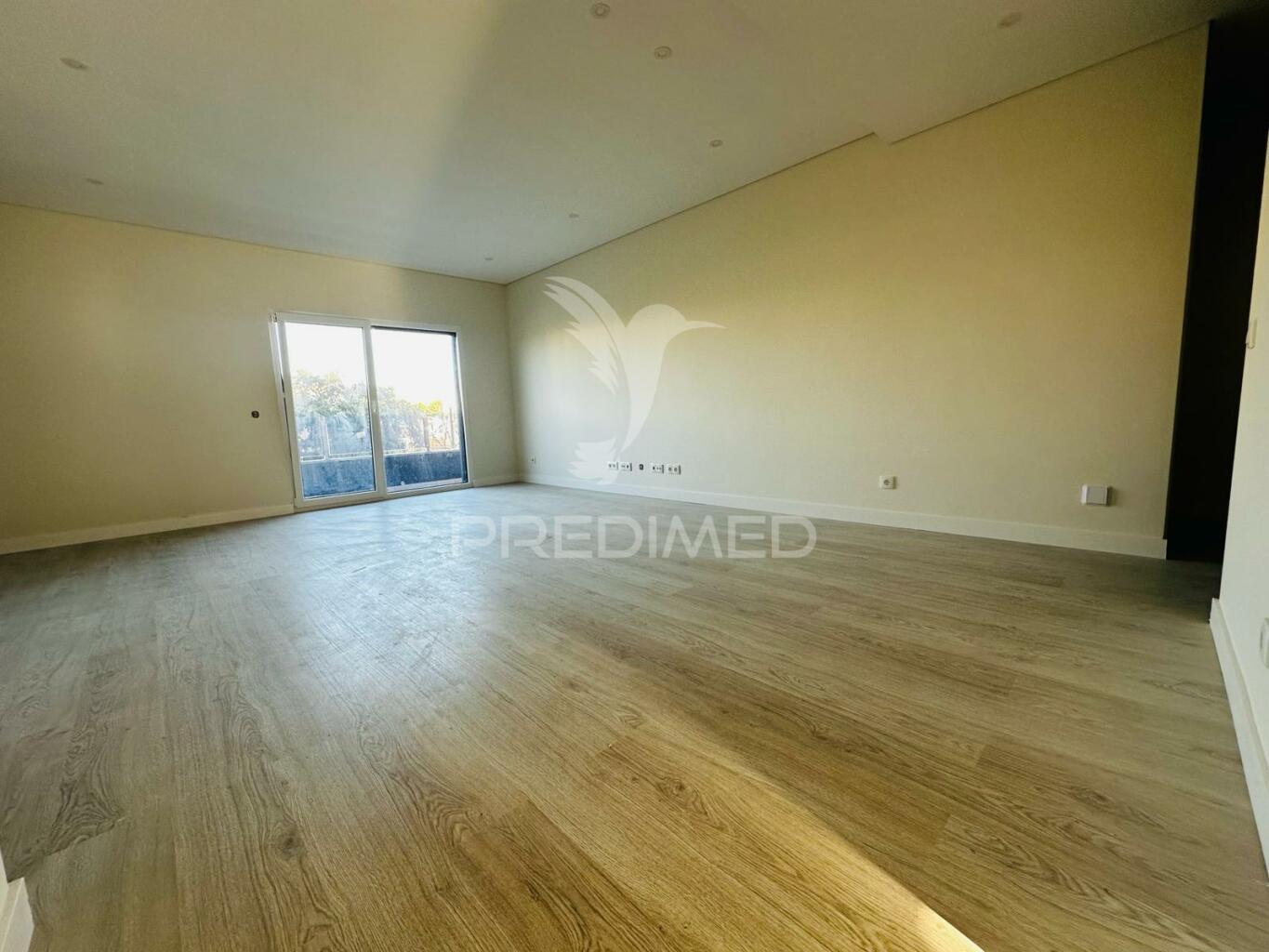 Apartamento t3 com terraço e garagem quinta da amizade