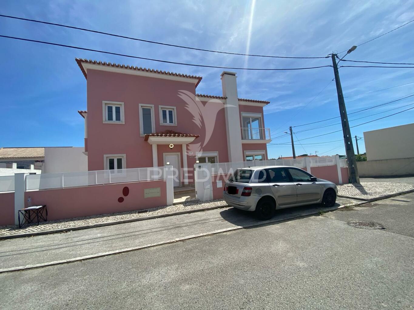 Moradia t4 em charneca da caparica *oferta escritura*