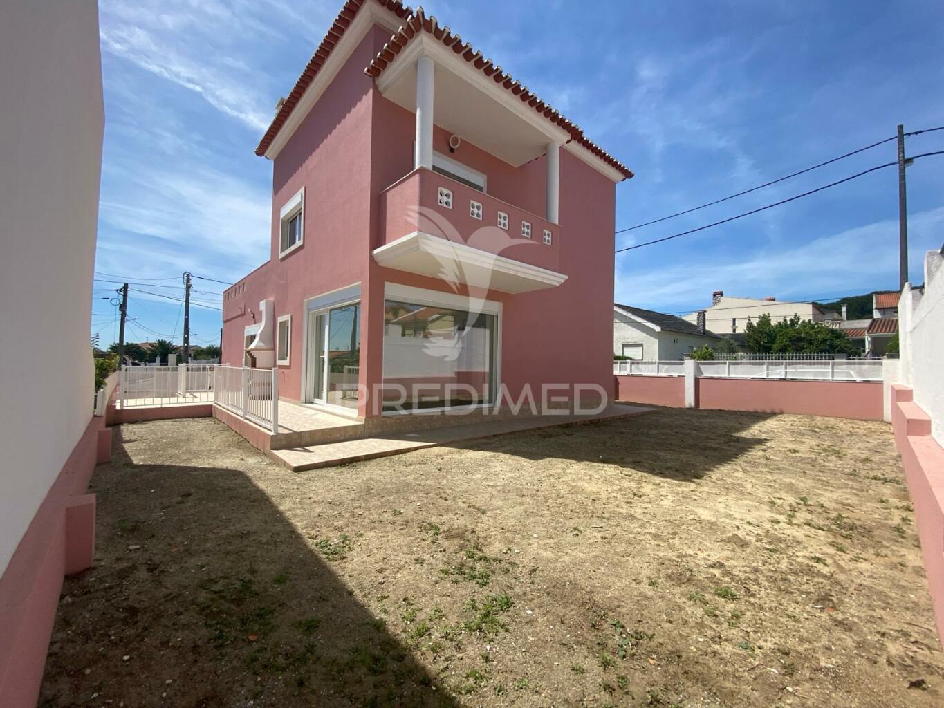 Moradia t4 em charneca da caparica *oferta escritura*