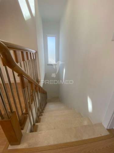 Moradia t4 em charneca da caparica *oferta escritura*