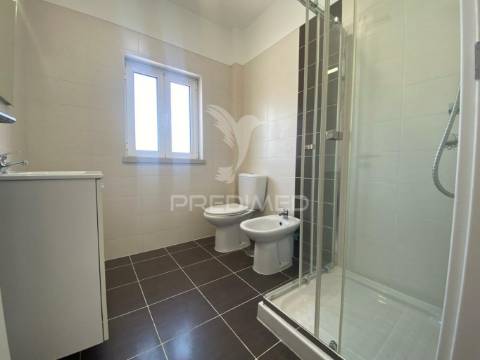 Moradia t4 em charneca da caparica *oferta escritura*