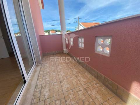 Moradia t4 em charneca da caparica *oferta escritura*