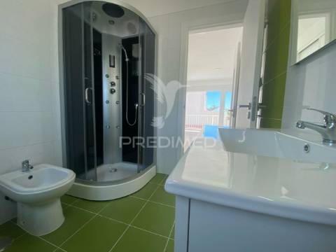 Moradia t4 em charneca da caparica *oferta escritura*