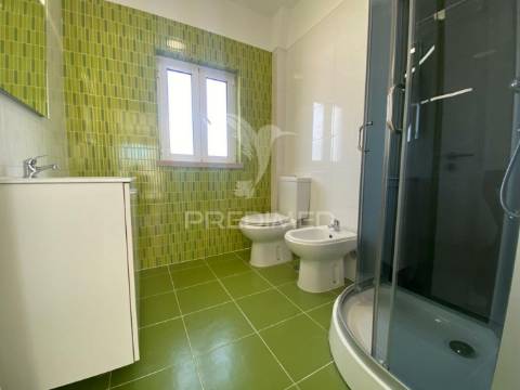 Moradia t4 em charneca da caparica *oferta escritura*