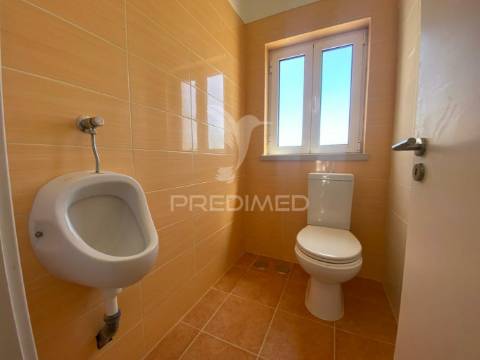 Moradia t4 em charneca da caparica *oferta escritura*