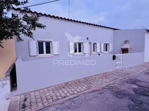 Moradia t1 transformada em t3 totalmente remodelada