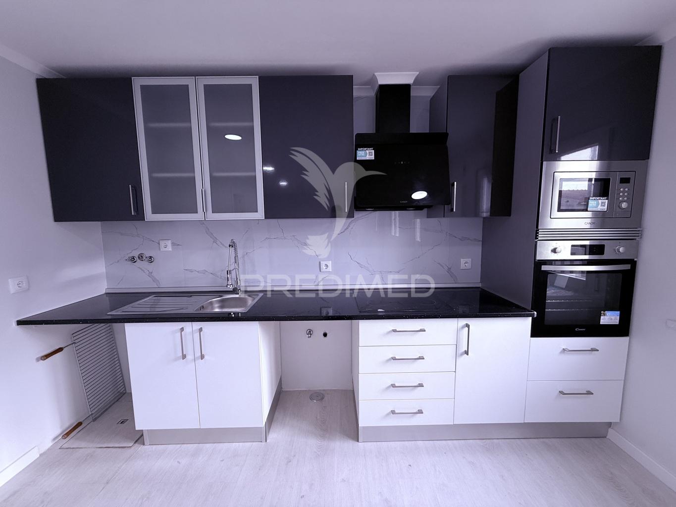 Moradia t1 transformada em t3 totalmente remodelada