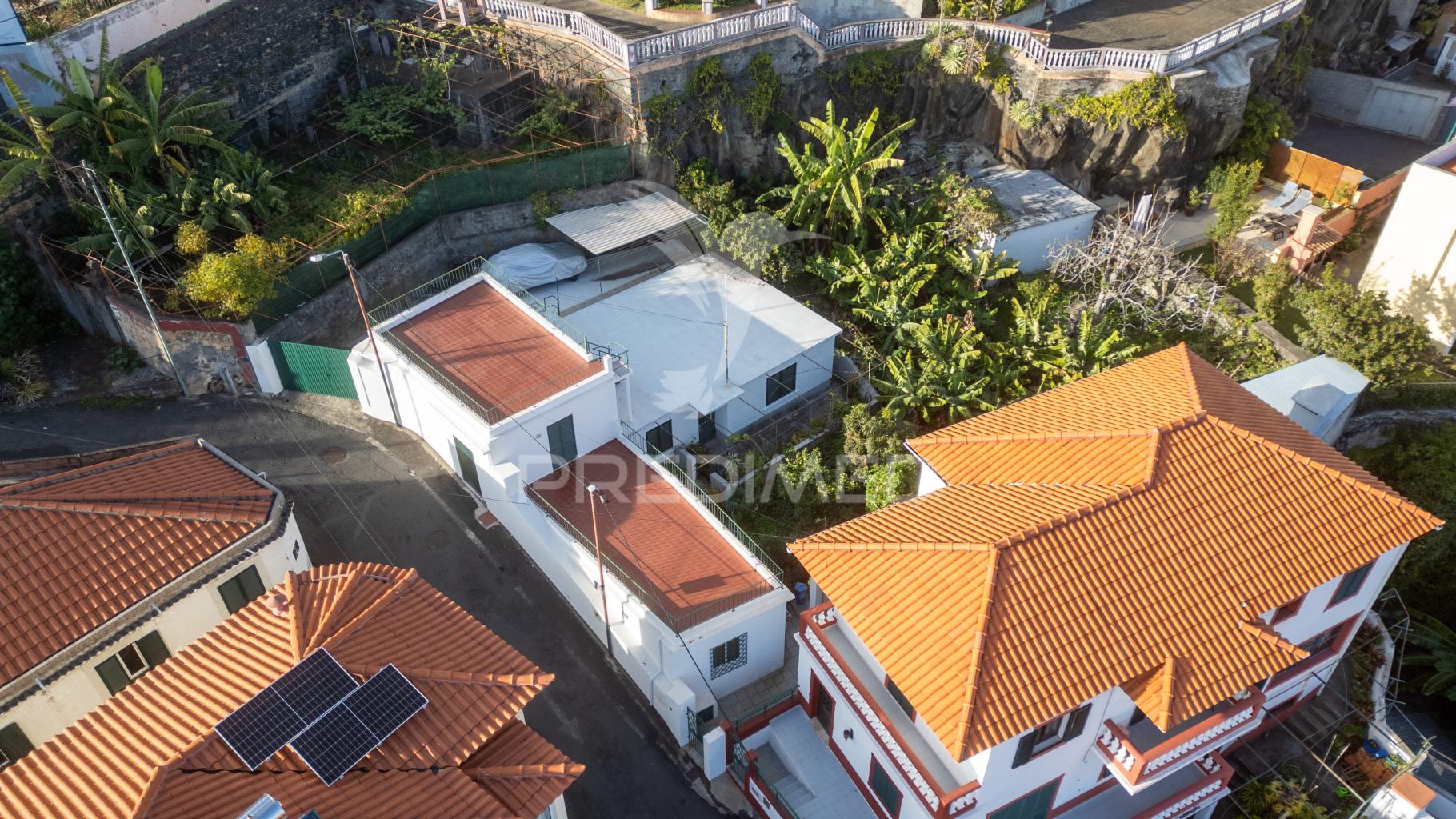 Moradia t3 isolada com terreno no funchal - ilha da madeira