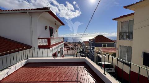 Moradia t3 isolada com terreno no funchal - ilha da madeira
