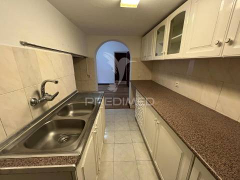 Moradia t3 isolada com terreno no funchal - ilha da madeira