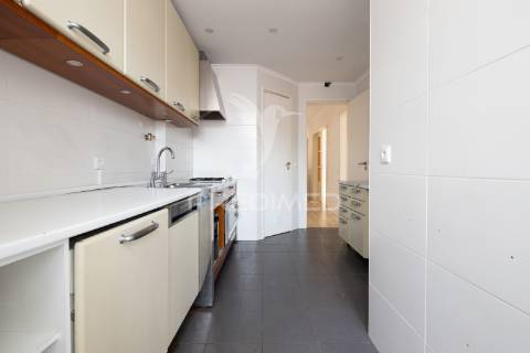 Fantástico apartamento t4 | junto a alameda dom afonso henriques