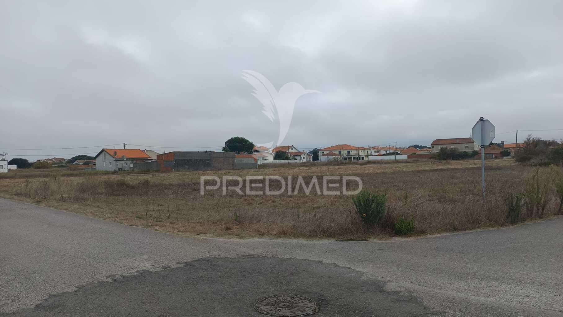 Terreno urbano com vista ria