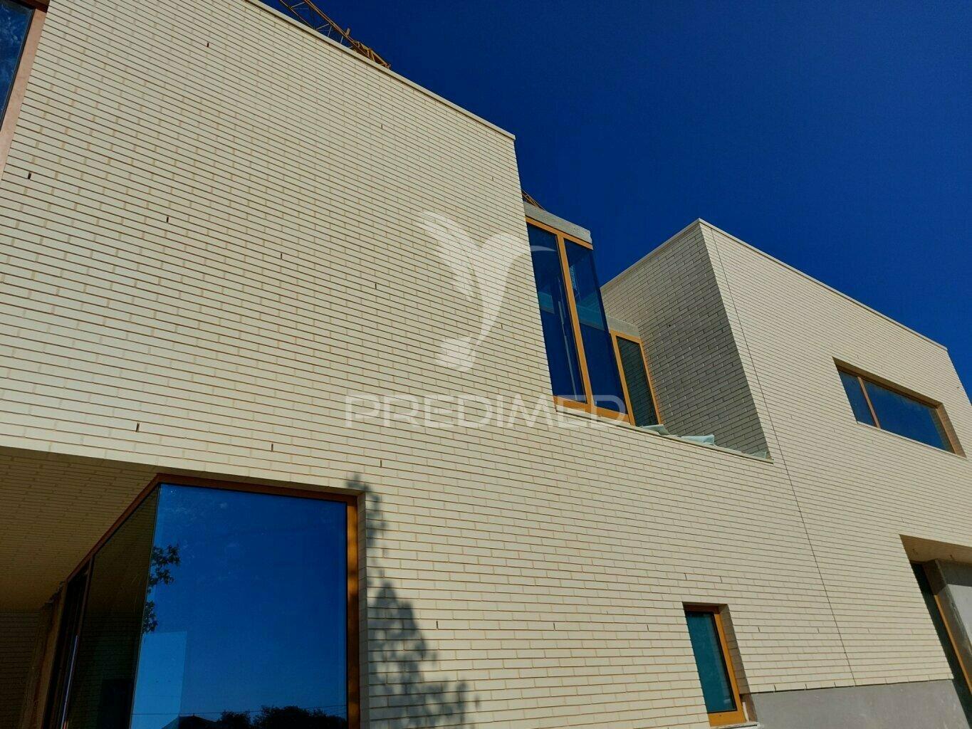 Moradia t4+1 casas de sol em agras de esgueira, aveiro