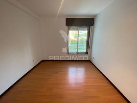Excelente apartamento t4 - gondomar (rio tinto)
