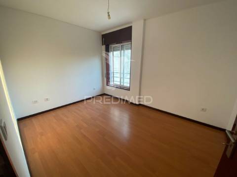 Excelente apartamento t4 - gondomar (rio tinto)