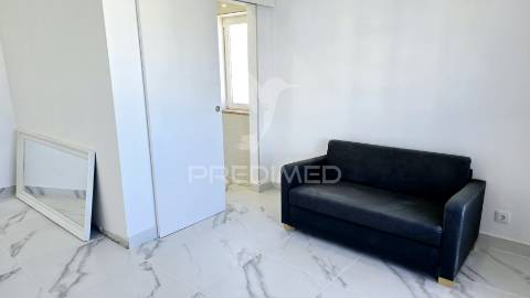 **apartamento t2 remodelado com vista deslumbrante para o rio arade**