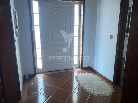 Moradia t4+1 com anexo t0