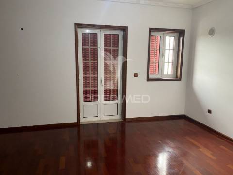 Moradia t4+1 com anexo t0