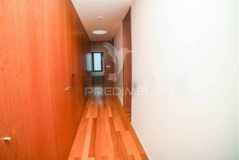 Moradia isolada , 5 quartos, 579 m2