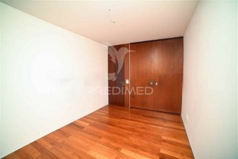 Moradia isolada , 5 quartos, 579 m2