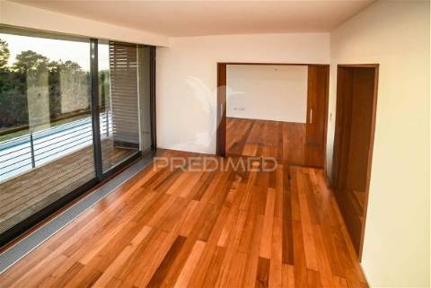 Moradia isolada , 5 quartos, 579 m2