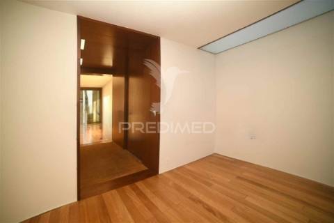 Moradia isolada , 5 quartos, 579 m2