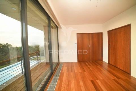 Moradia isolada , 5 quartos, 579 m2