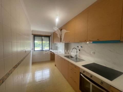 Apartamento t3  boas áreas . portas da cidade . montijo