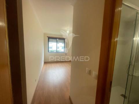 Apartamento t3  boas áreas . portas da cidade . montijo
