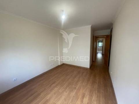 Apartamento t3  boas áreas . portas da cidade . montijo