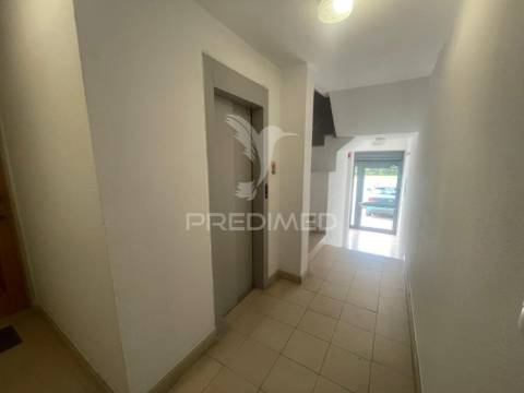 Apartamento t3  boas áreas . portas da cidade . montijo